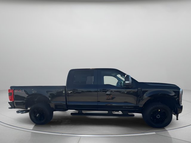 Vehicle image 16 of 62