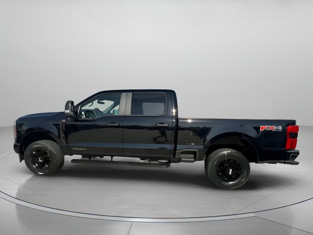 Vehicle image 28 of 62