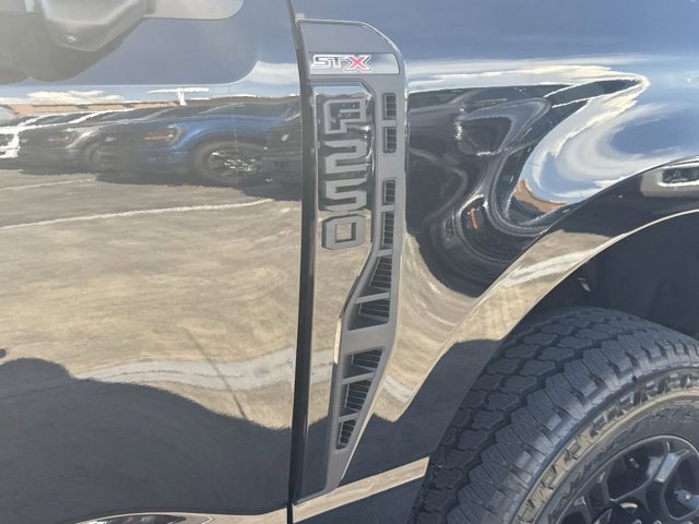 Vehicle image 61 of 62