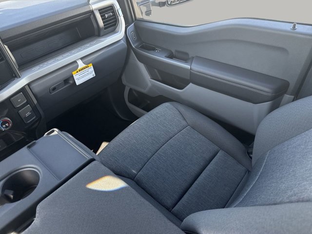 Vehicle image 41 of 62