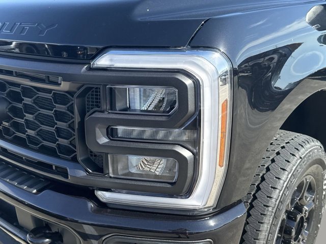 Vehicle image 59 of 62