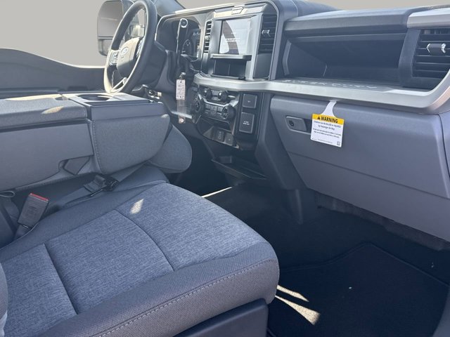 Vehicle image 36 of 62