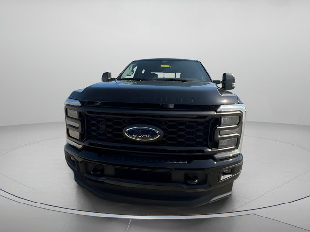 Vehicle image 8 of 62
