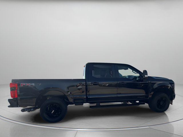 Vehicle image 21 of 62