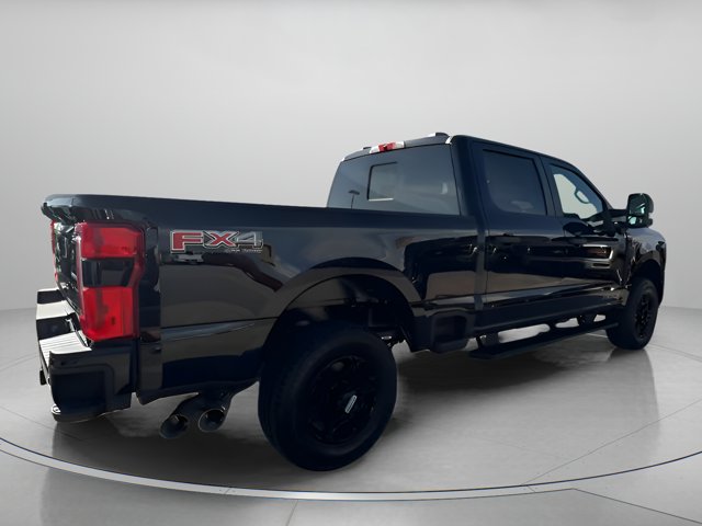 Vehicle image 34 of 62