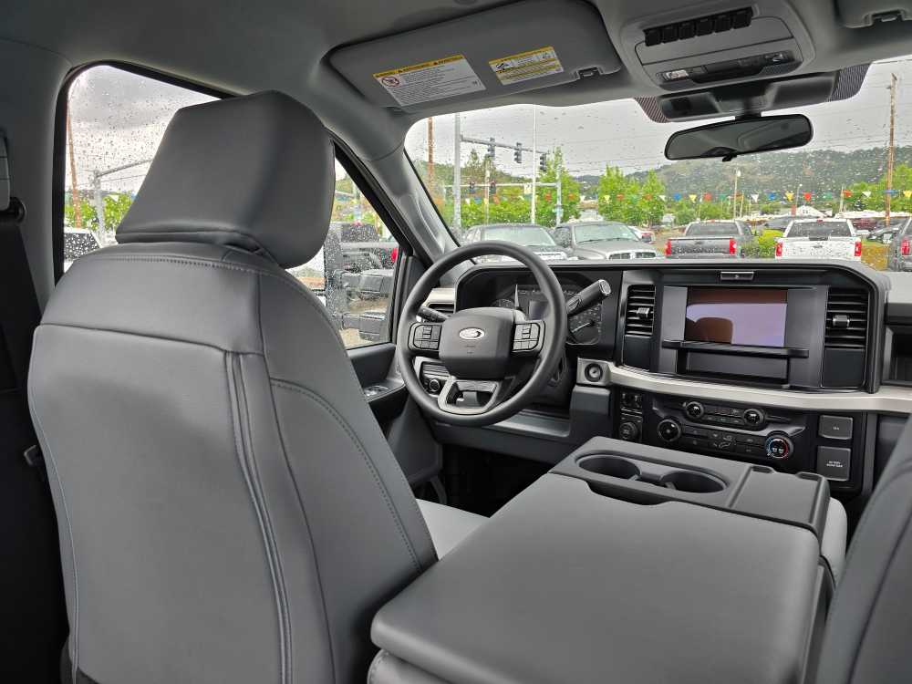Vehicle image 12 of 23