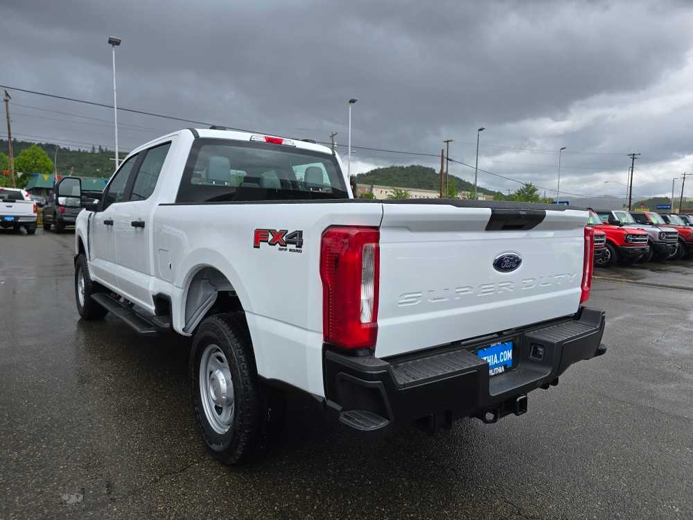 Vehicle image 8 of 23