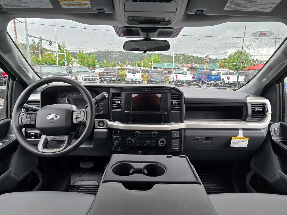 Vehicle image 16 of 23