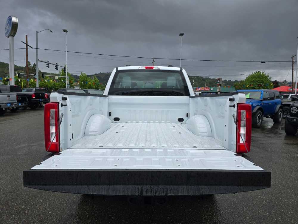Vehicle image 20 of 23