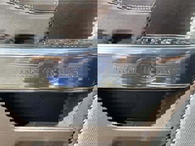 Vehicle image 13 of 33