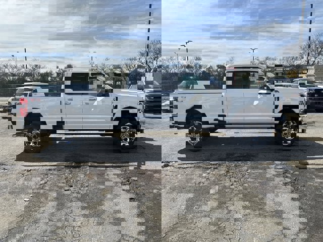 Vehicle image 3 of 33