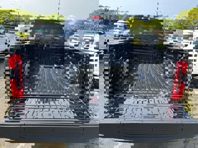 Vehicle image 7 of 19