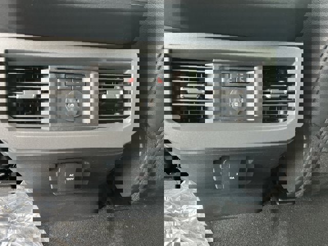 Vehicle image 25 of 27