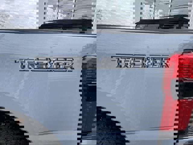 Vehicle image 9 of 27