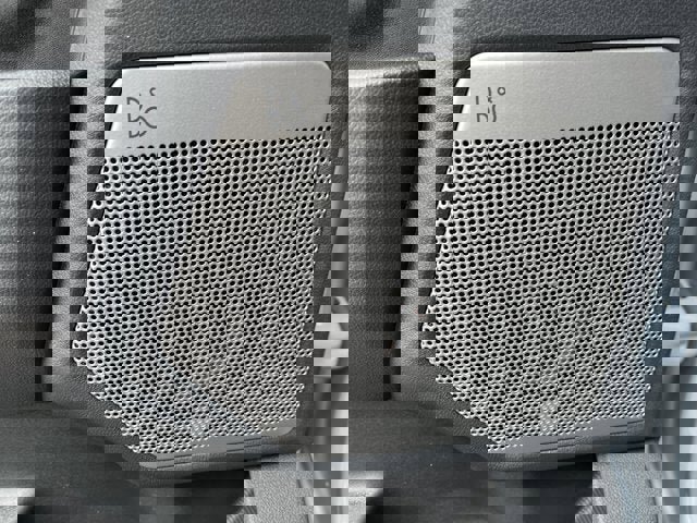Vehicle image 26 of 27