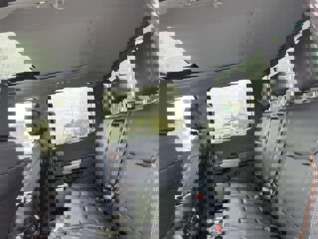 Vehicle image 24 of 27