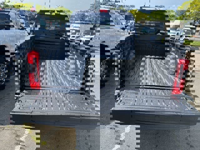 Vehicle image 7 of 25