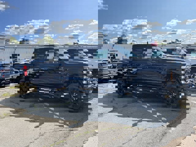 Vehicle image 4 of 25