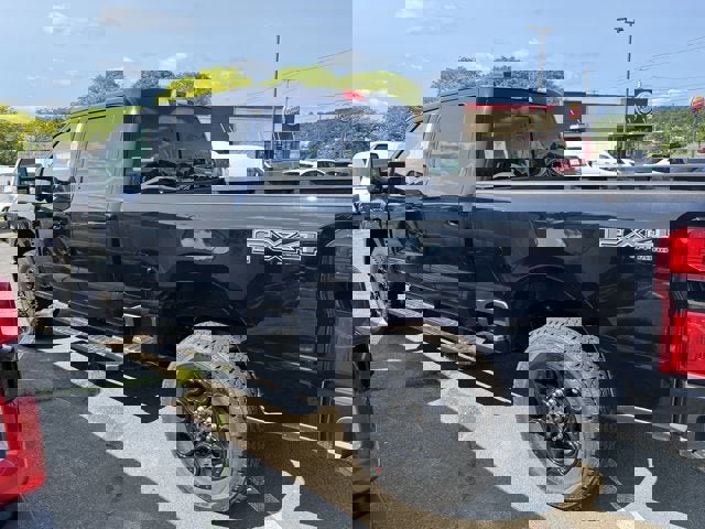 Vehicle image 5 of 25