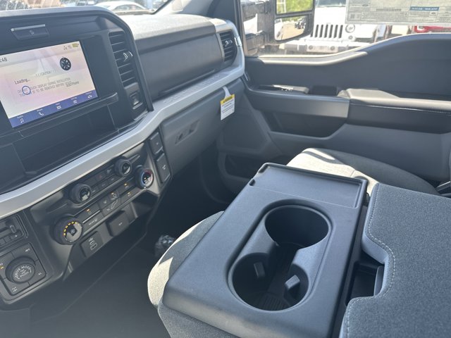 Vehicle image 20 of 31