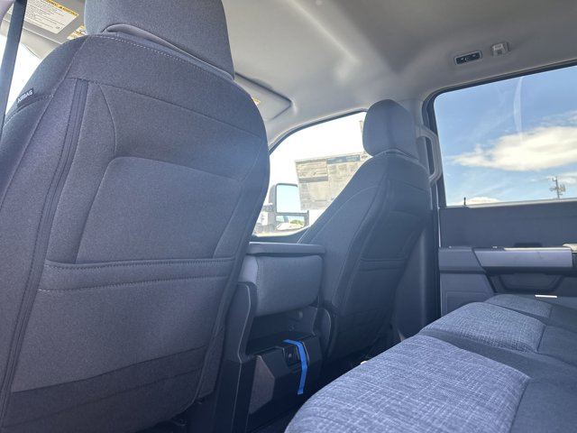 Vehicle image 26 of 31
