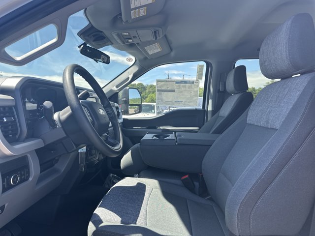 Vehicle image 11 of 31