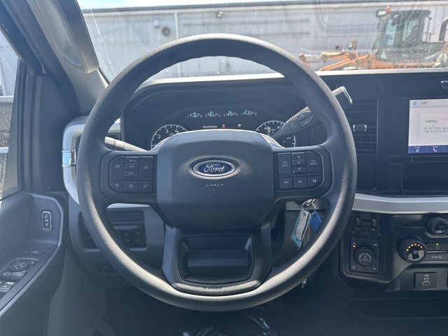Vehicle image 13 of 31