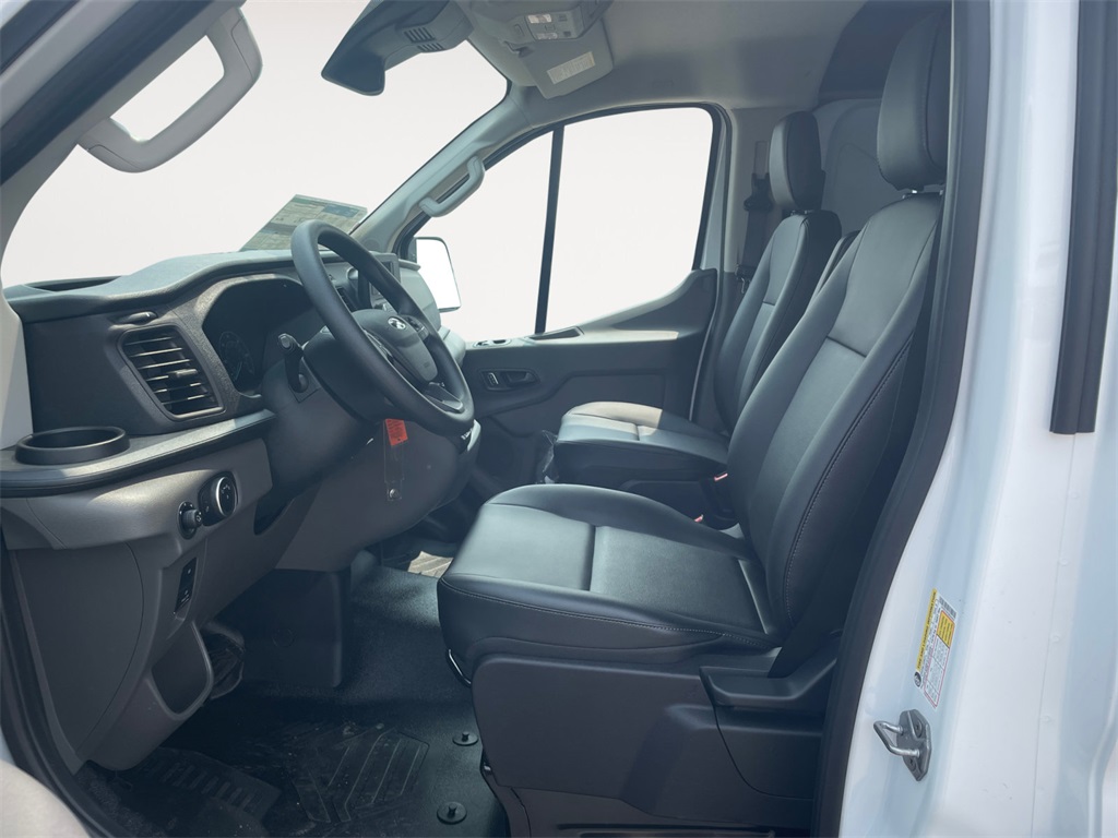 2025 Ford Transit Base Image 12 of 21