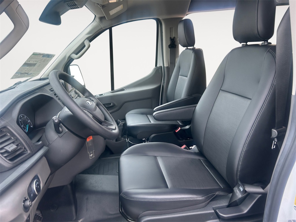 2025 Ford Transit Base Image 12 of 21