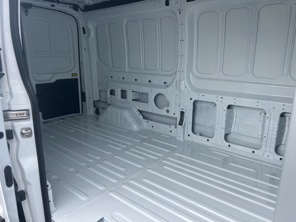 Vehicle image 13 of 20