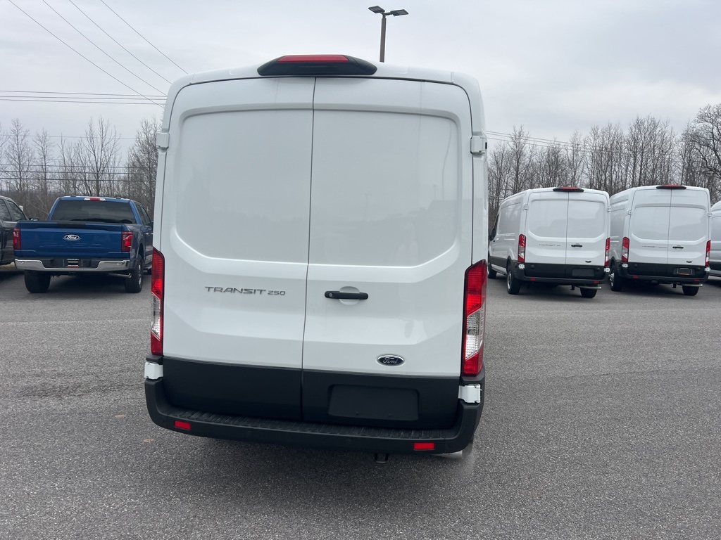 Vehicle image 8 of 20