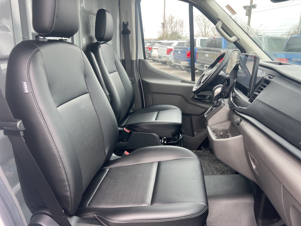 Vehicle image 11 of 20
