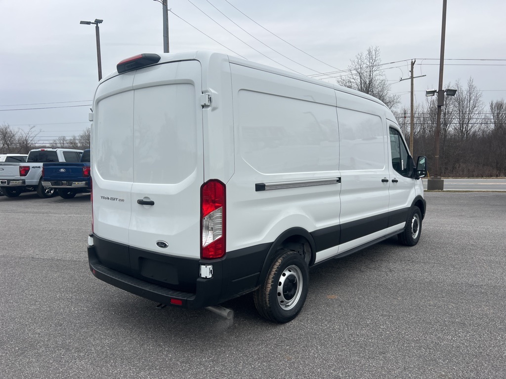 Vehicle image 2 of 20