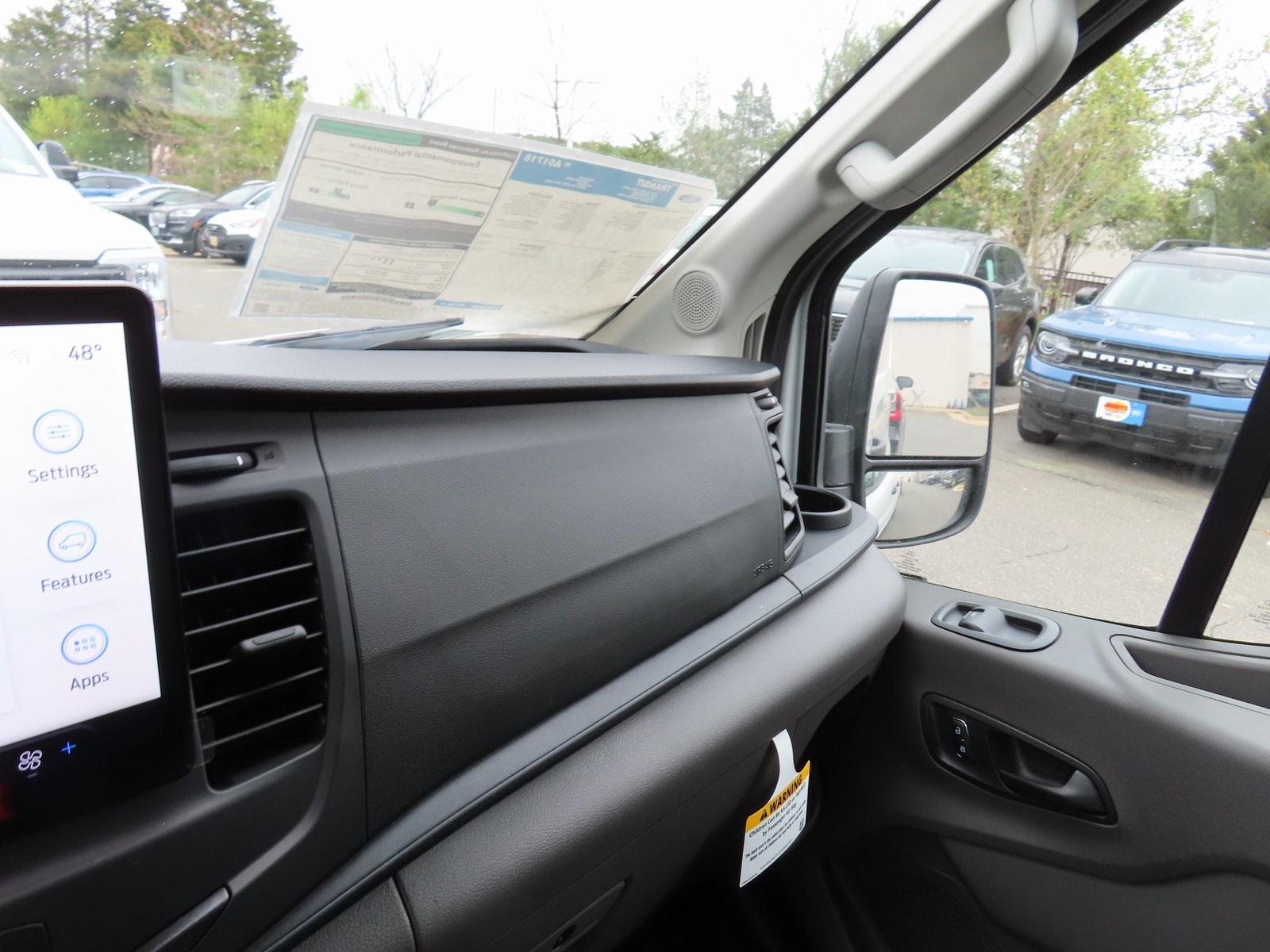 Vehicle image 10 of 13