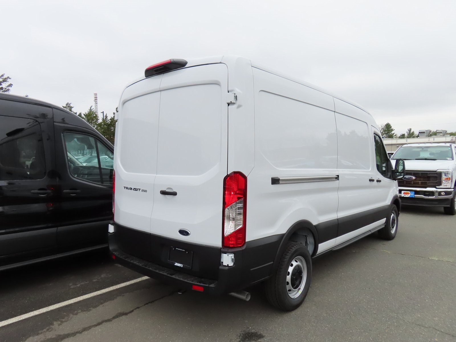 Vehicle image 4 of 13