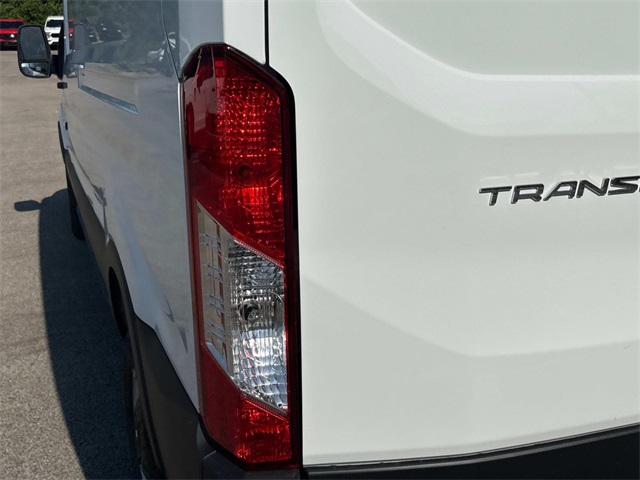 Vehicle image 27 of 31