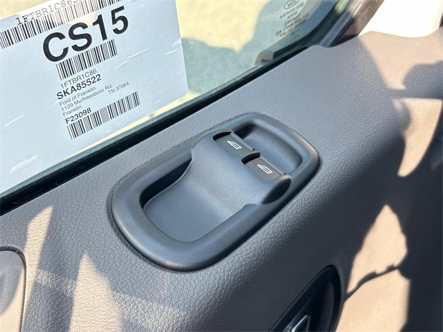 Vehicle image 26 of 31