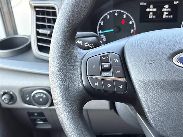 Vehicle image 17 of 31