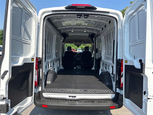 Vehicle image 10 of 31