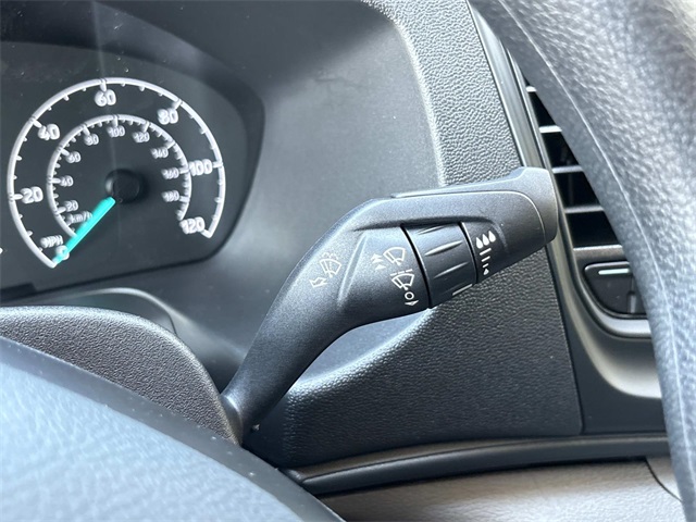 Vehicle image 24 of 31