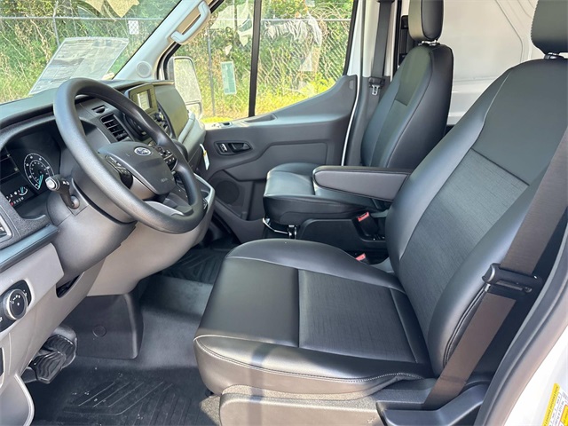 Vehicle image 11 of 31