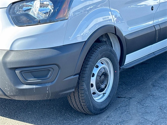 2025 Ford Transit Base Image 8 of 31