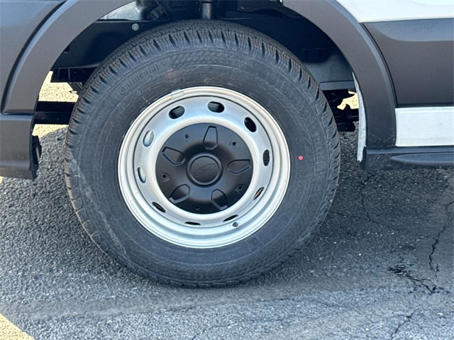 2025 Ford Transit Base Image 7 of 31