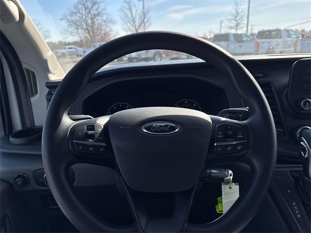 2025 Ford Transit Base Image 12 of 31