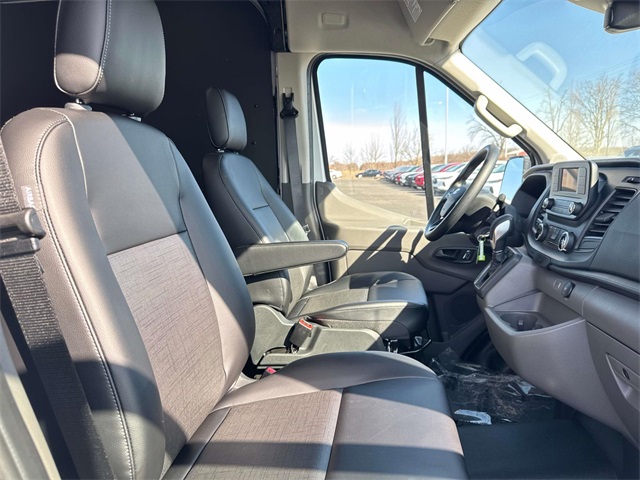 2025 Ford Transit Base Image 10 of 31