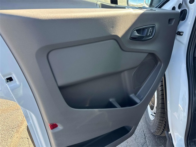 2025 Ford Transit Base Image 17 of 31