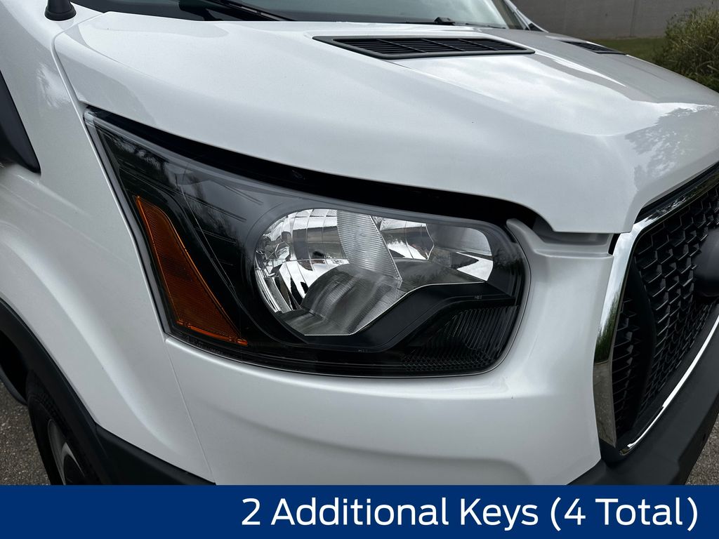 2025 Ford Transit Base Image 32 of 67