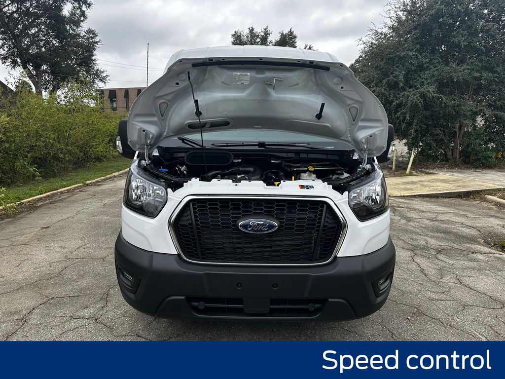 2025 Ford Transit Base Image 4 of 67