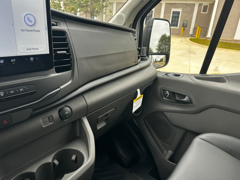 2025 Ford Transit Base Image 28 of 68