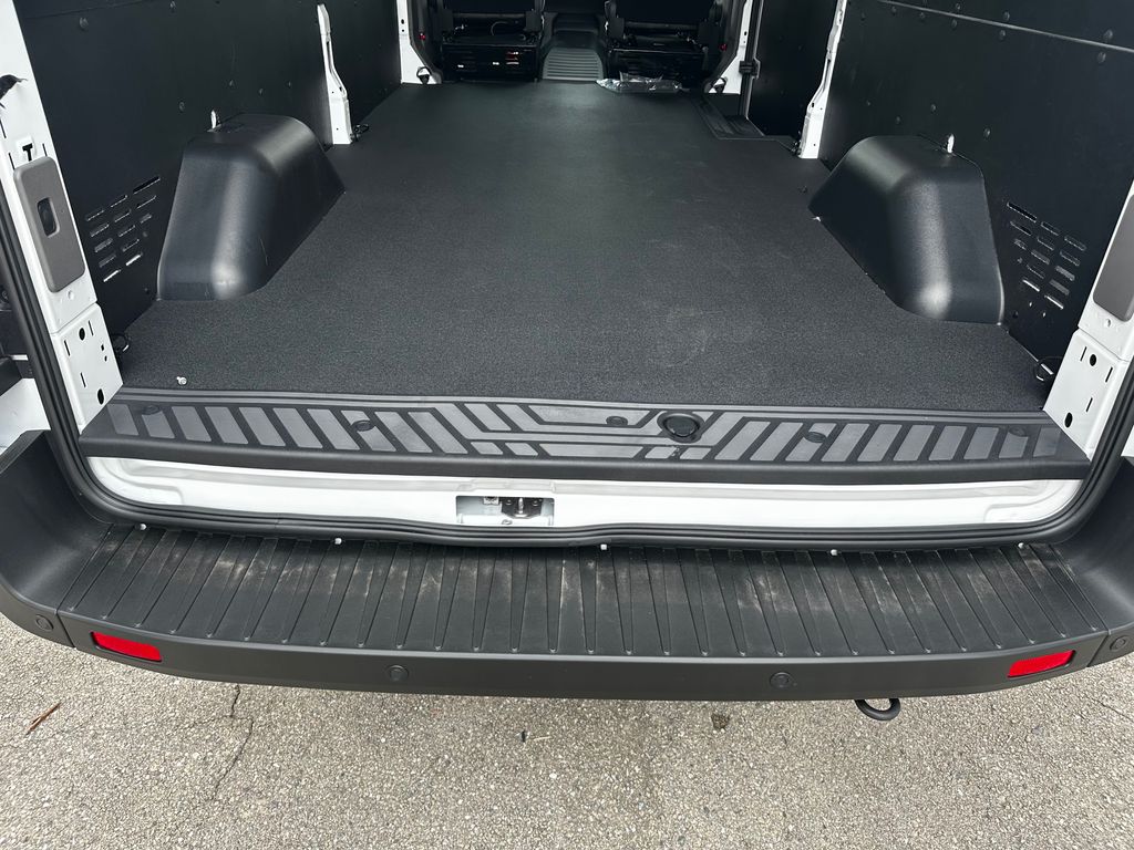 2025 Ford Transit Base Image 18 of 68
